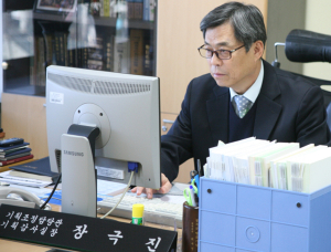 장극진 군 기획감사실장, 공직생활 마감
