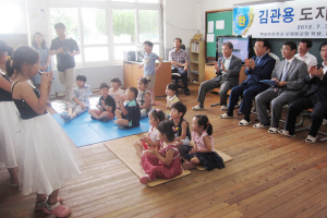김관용 도지사 북삼초 오평분교 깜짝 방문