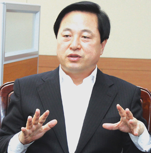 김두관 “섬김의 정치, 섬김의 정부, 국민 아래 대통령 되겠다”