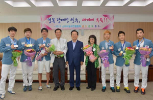 '2013 소피아 농아인 올림픽' 국위 선양 선수 격려