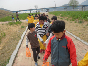 왜관초등, 자연과 함께하는 낙동강 산책활동