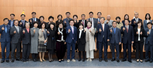 경북도, 아이 행복한 젊은 경북 만든다... 저출생극복 위원회 출범