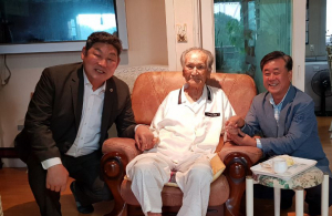 장경식 의장, 제1대 도의회 강만철 前 도의원 방문