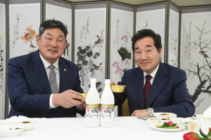 장경식 도의회의장, 이낙연 총리 간담회 지역현안 강력 건의