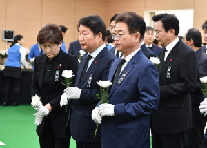 이철우 도지사, ‘순직 소방항공대원’ 조문