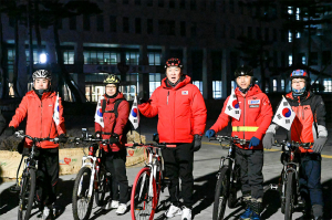 정희용 前 이철우 경북도지사 경제특보, 자전거 타며 첫 행보