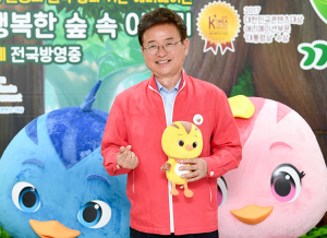 조금만 기다리면 학교 갈 수 있어”도지사의 따뜻한 위로