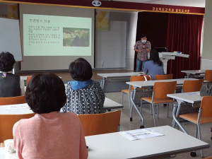 경상북도교육청 칠곡도서관, 기생충박사 서민 작가 특강 열려