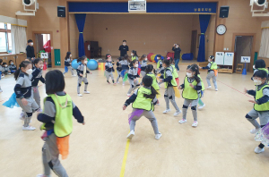 행복팡팡 신나는 체육대회로 몸도 마음도 튼튼