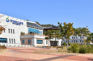 청년 일자리 창출, 전문적인 업무 담당자 채용