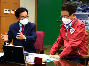 백선기 칠곡군수, 도지사 만나 지역현안사업 건의