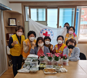 약목면 나누리 적십자 봉사단체, 어버이날 카네이션 전달