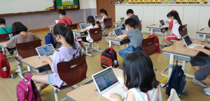 약목초, 온라인 콘텐츠 활용 교과서 선도학교 운영