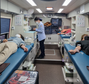 칠곡군 공무원, 혈액 수급을 위해 헌혈에 동참