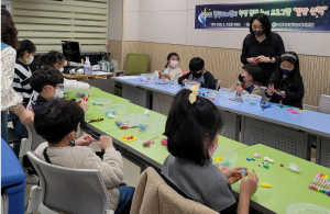 칠곡Wee센터 소집단 학부모 교육, 집단 놀이 프로그램 운영
