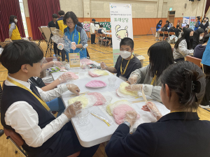 칠곡군청소년상담복지센터, 학교 연계 합동 아웃리치 '이동상담실' 운영
