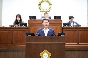 인도 통행권과 가로수 녹지공간 조화를