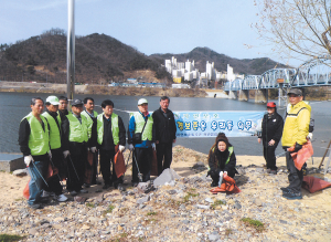 왜관읍자연보호협의회, 새봄맞이 환경정화운동 펼쳐