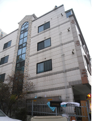 칠곡소방서, 원룸 옥상 난간 자살소동 여성 구조