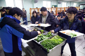 칠곡군, 지역 농산물 팔아주기 '앞장'