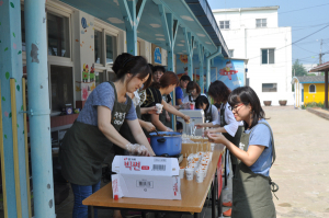 석적초, 나눔과 배려를 실천하는 알뜰어울장터 열려