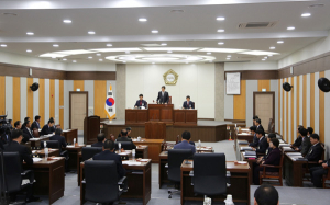 칠곡군 내년 예산 4364억원 의결