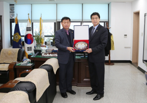이택용 칠곡군의원, 경북의정봉사대상 수상