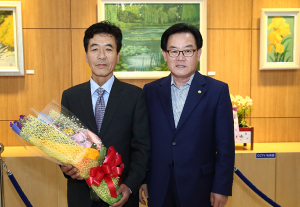 칠곡군청, 29일까지 안수현작가 서양화 전시