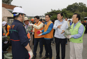 김응규 경북도의회 의장, 경주 지진피해 현장 방문
