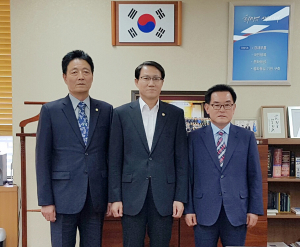 백선기 칠곡군수-조기석 군의장, 행자부 차관 면담