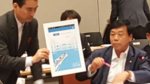 부산신항 '컨'터미널 운영권 80% 외국자본 장악
