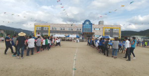 '꿈꾸는 작은 학교' 매원 한마음운동회 축제한마당으로