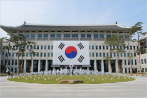 군유지 팔아 1년반 만에 7배 뛰어<br>경북도청 공무원 마을정비조합 말썽