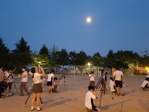 동명중, 이동천체 관측교실 마련