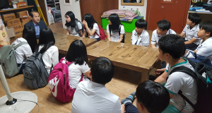 왜관중 학생봉사동아리, 지역아동센터에 지원품 전달