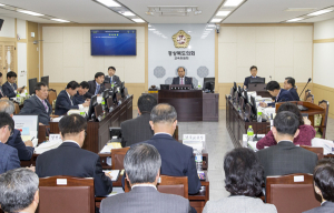 경북도의회 교육위원회, 교육지원청 대상으로 행정사무감사 이어가