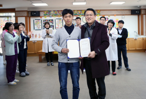 유가족 살린 10년만의 약속 실행