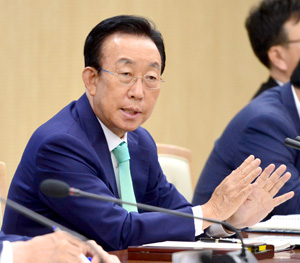 김관용 경북지사... 간부공무원 세종시에 상주해라