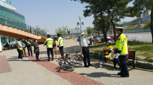 칠곡경찰署, 안전한 자전거 이용을 위한 집중 홍보