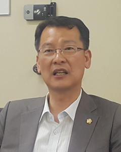 박수칠 때 떠나는 이상천 칠곡군의원