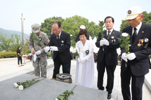 칠곡군, 제63회 현충일 추념식 개최