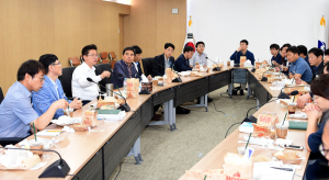 이철우 도지사, 감사관실 직원들과 샌드위치 먹으면서 격의없는 대화의 시간 가져
