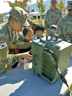 육군 제2작전 사령부 카메라에 담긴 '낙동강세계평화 문화대축전'