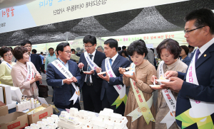 칠곡군-완주군 ‘농·특산물 직거래장터’ 개최