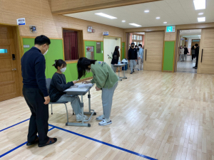 석적중, 개교 첫 학생회장 선거를 실시하다