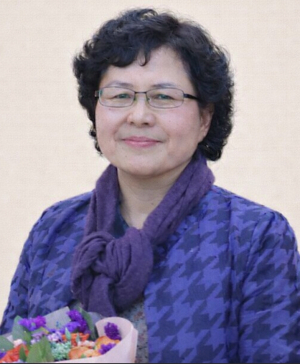 “한 생애를 태우기 위해 빗물에 젖어<br>타오르지 못한 마음도 불꽃이 되리라”