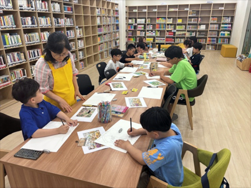칠곡군립도서관 ‘2026년 늘봄 人(in) 작은도서관 운영 지원’ 사업 운영