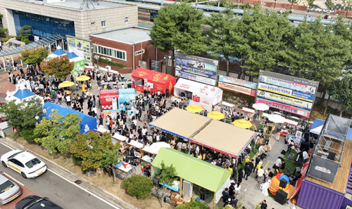 칠곡 버거 페스타 1만 명 찾았다…대경선 이용객 평소 2배